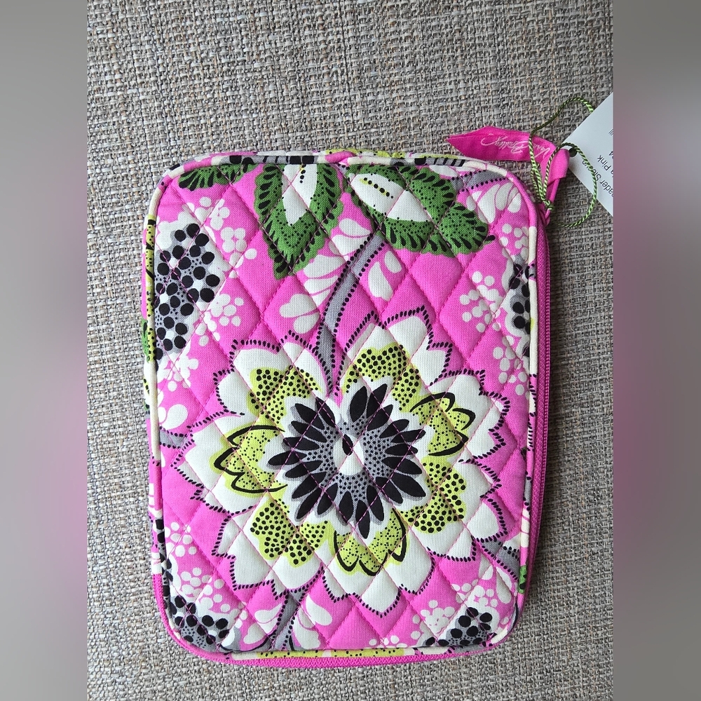 Vera Bradley E-Z Reader Sleeve "Priscilla Pink"